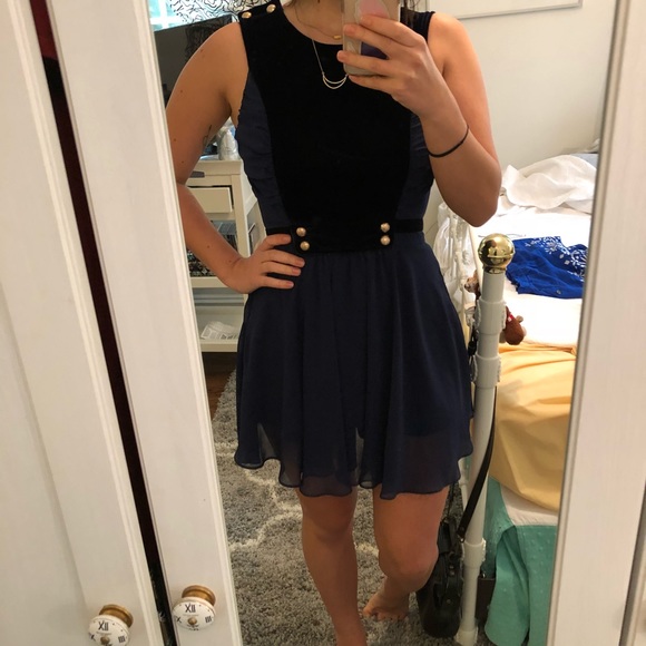 ModCloth Velvet ‘utility vintage inspired dress’ - Picture 1 of 7
